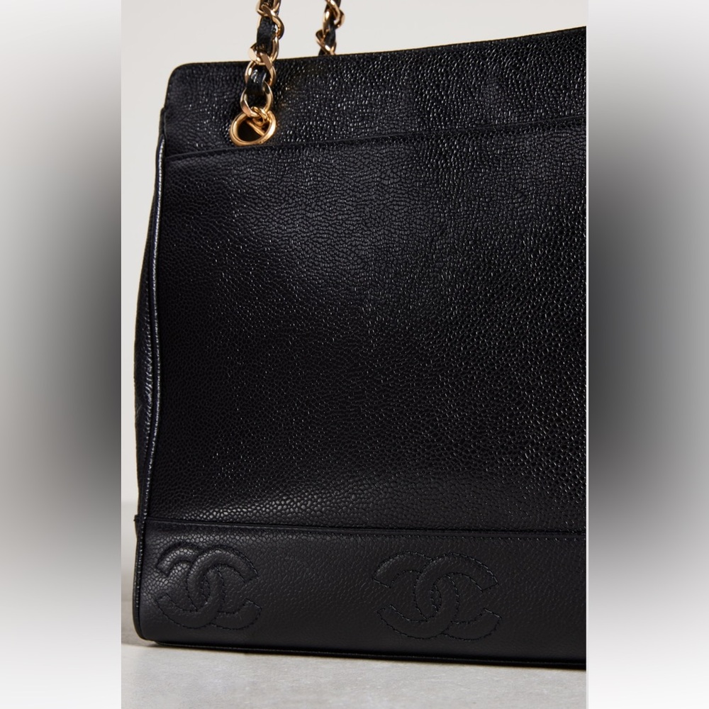 Chanel Black Shoulder Bag with Gold Chain - Picture 3 of 5